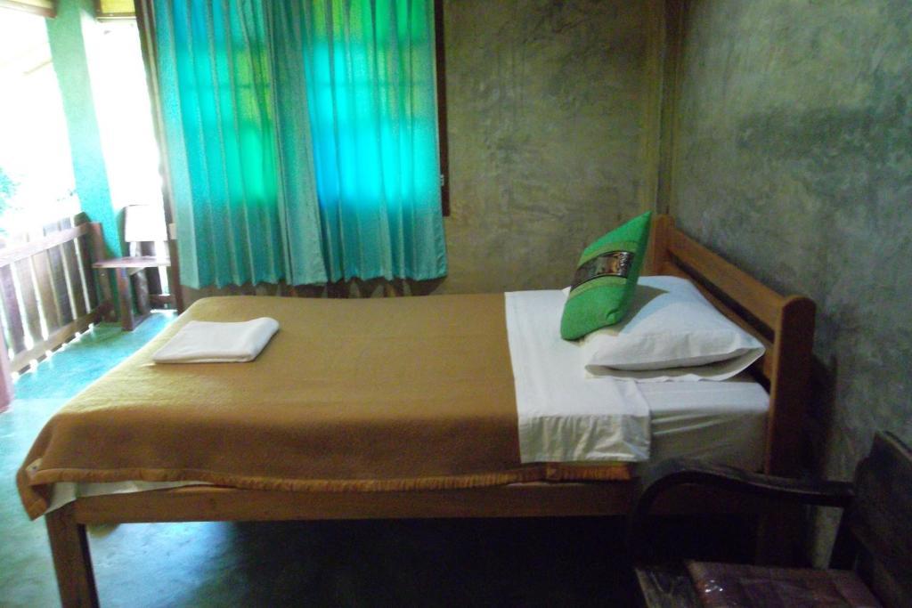 Tamarind Grand Resort Mae Sariang Zimmer foto